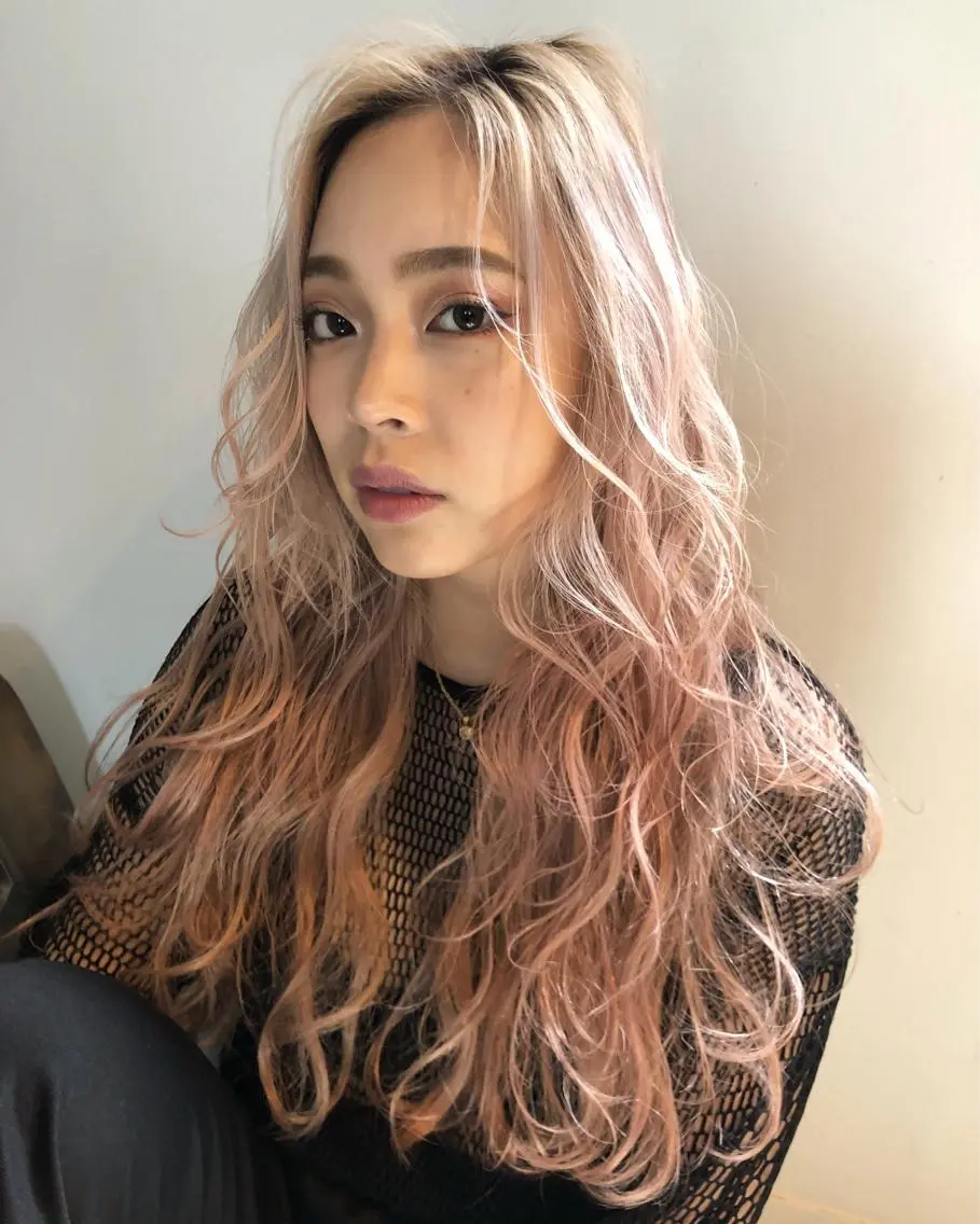 ロング みつゆ 表参道/原宿のヘアスタイル
