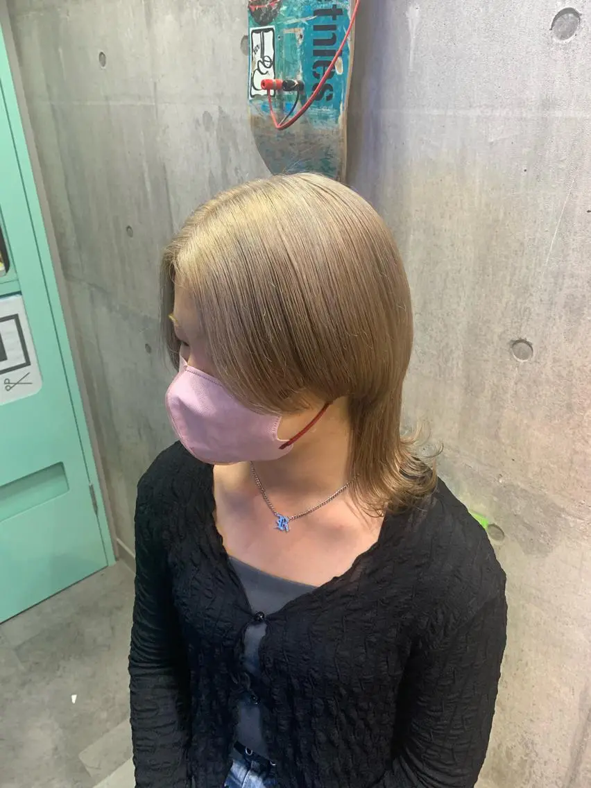 ミディアム カラー カット トリートメント ハイトーン/メンズ/ ウルフ特化 小松のヘアスタイル