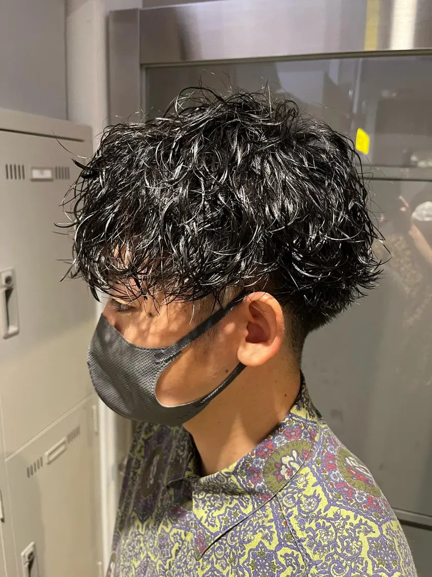 ミディアム パーマ メンズ 横浜駅メンズパーマ師 🌀岩﨑弘成🌀のヘアスタイル