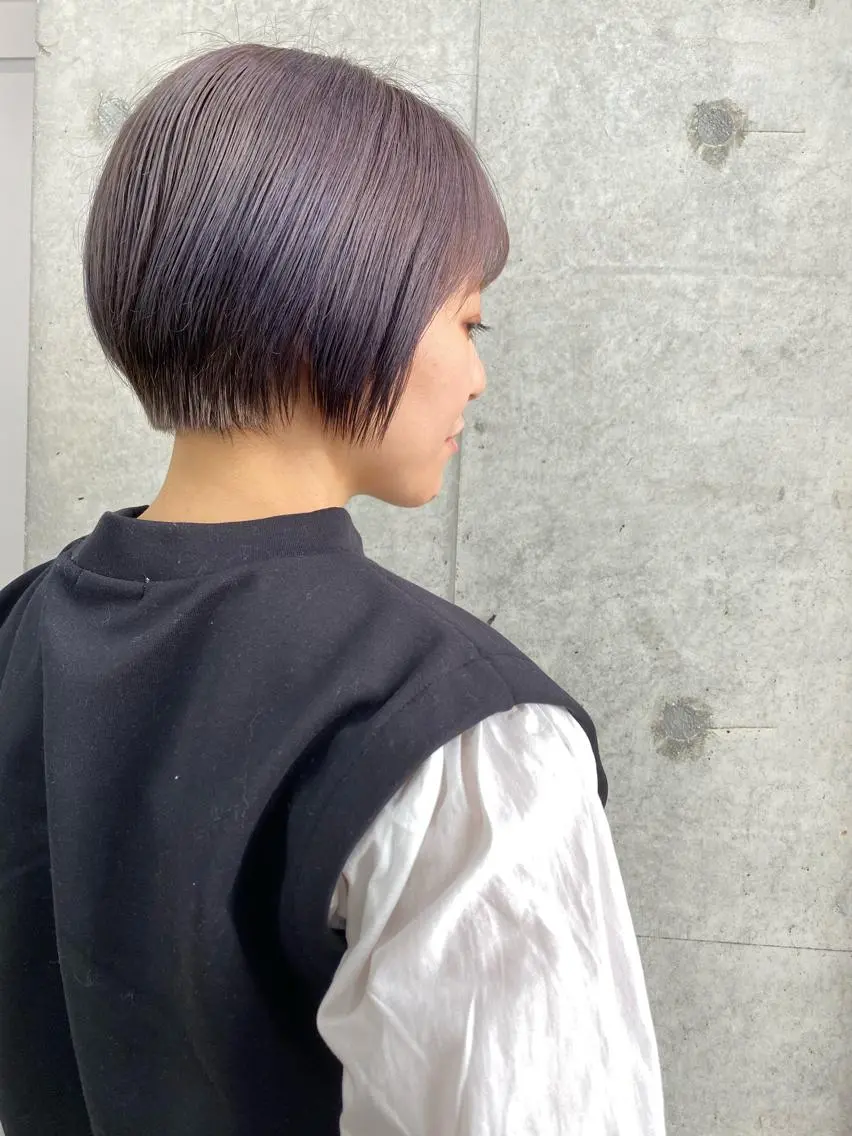 ショート カラー アッシュ ブリーチ ラベンダーカラー ラベンダーアッシュ レイヤーカット🪽 MARINA🦩のヘアスタイル