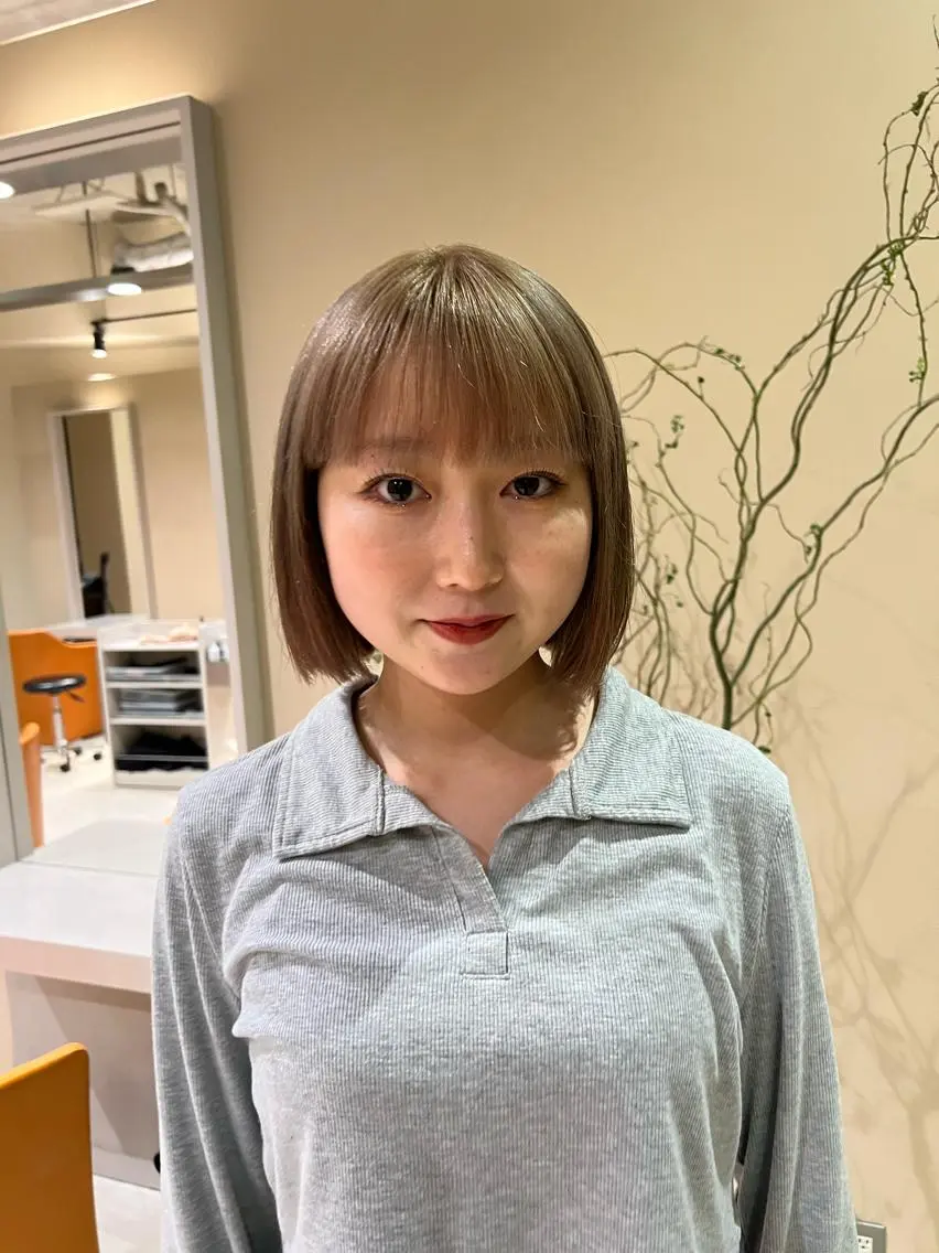カラー ブリーチ レイヤーカット NERO加藤木麻彩のヘアスタイル
