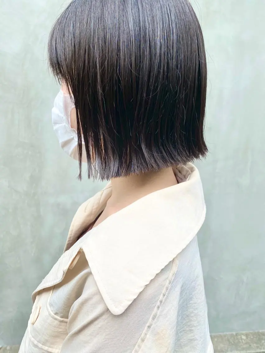 ミディアム カラー パーマ ヘアアレンジ メンズ キッズ ネイル マツエク・マツパ 切りっぱなしボブ グレージュ ボブ インナーカラー/ KANAのヘアスタイル