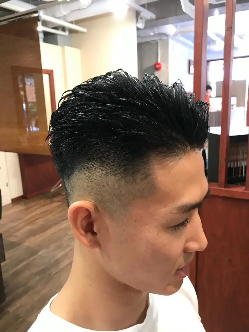 メンズ フェードカット スキンフェード 高円寺　メンズカット 武内和樹のヘアスタイル
