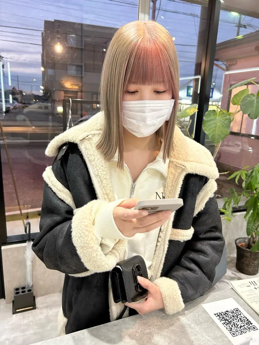 ミディアム カラー カット ヘアカラー トリートメント 一ノ瀬 暁のヘアスタイル