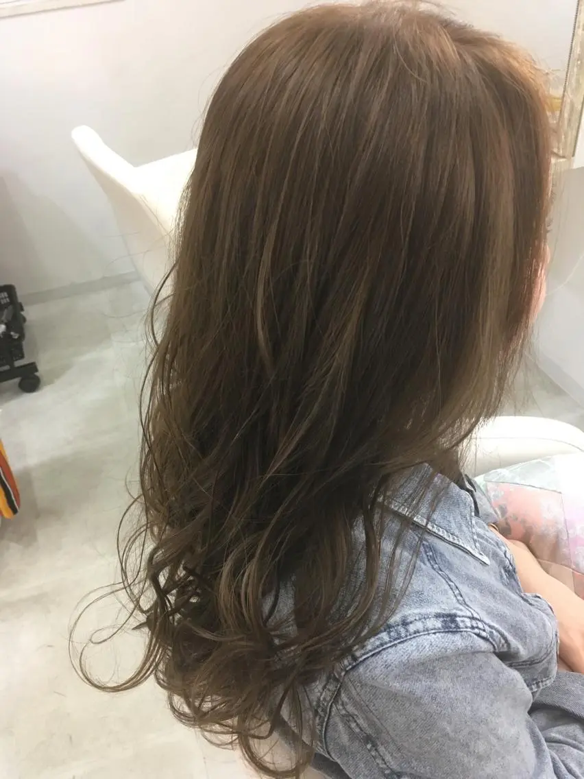 セミロング ロング カラー 髪質改善 中川 翔のヘアスタイル