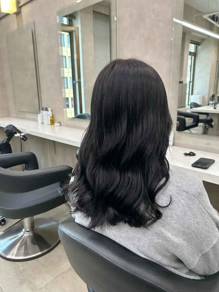 ミディアム カラー パーマ ヘアアレンジ メンズ キッズ ネイル マツエク・マツパ アイブロウ 🦋縮毛/韓国レイヤ ー/透明感カラー🦋のヘアスタイル