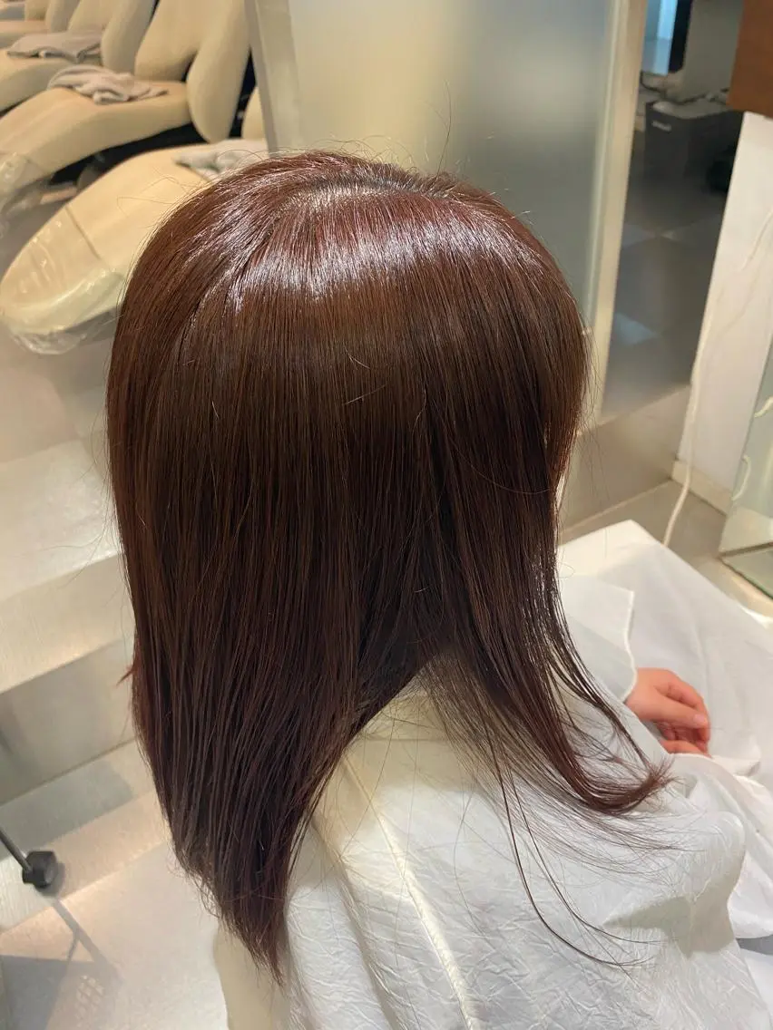 ミディアム カラー ブラウンカラー ピンクカラー トリートメント 酸熱トリートメント コテ巻き風パーマ 藤澤　知彌のヘアスタイル