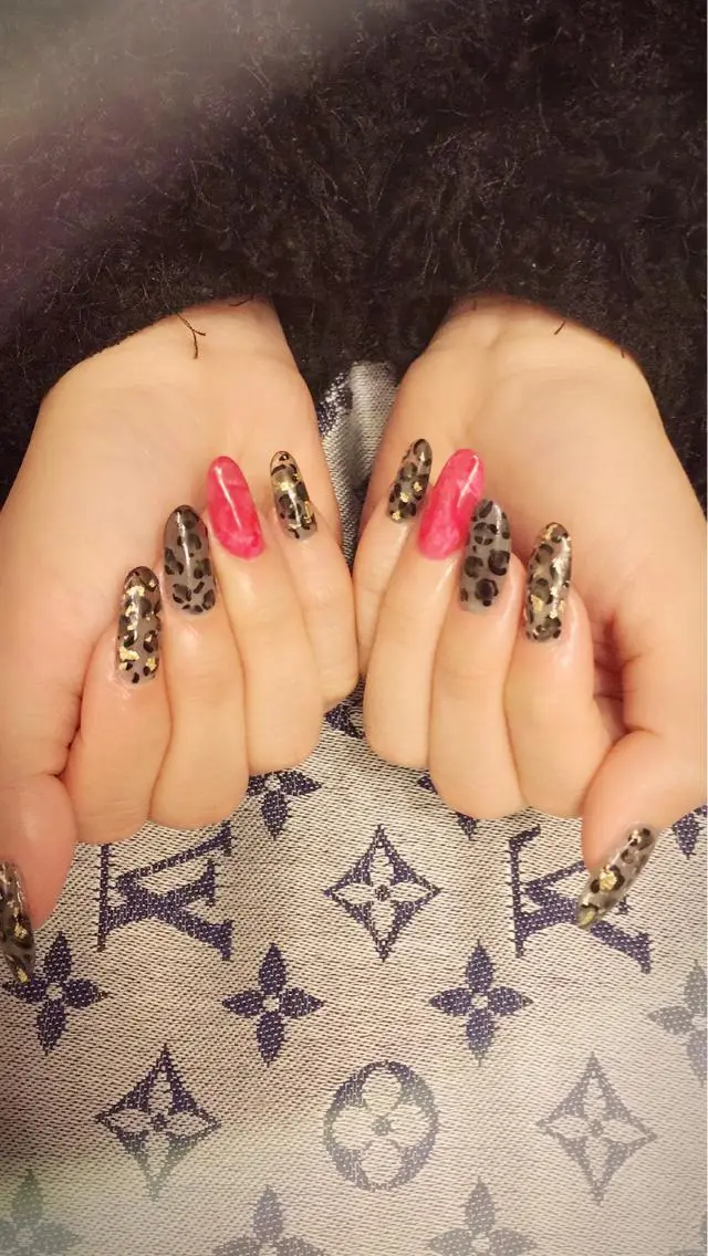 ロング ネイル Petite Cannelleのネイルデザイン