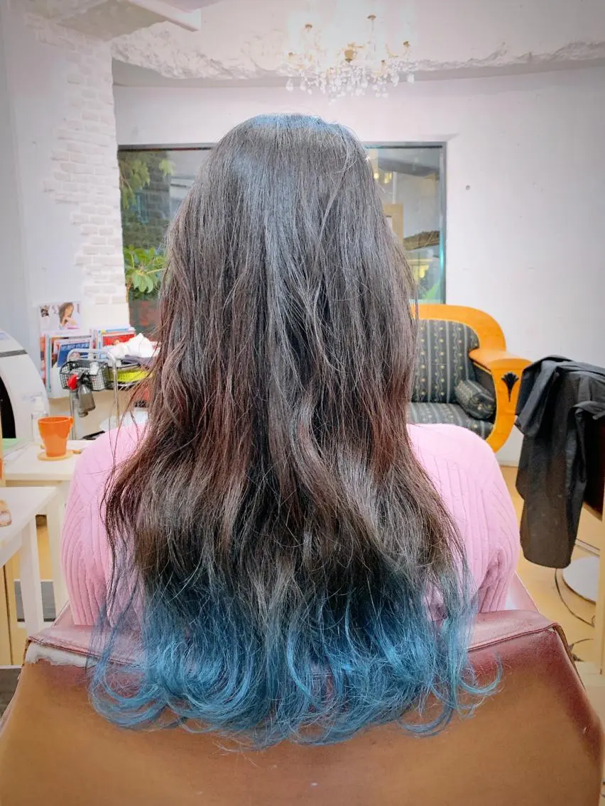 ロング カラー ブリーチ ネイビーカラー Real me 鈴木のヘアスタイル