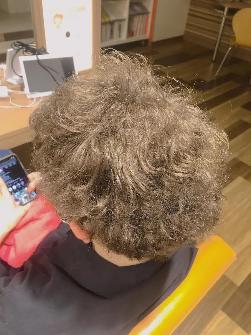 ショート カラー メンズ ベージュカラー SEA BELLE YASUのヘアスタイル
