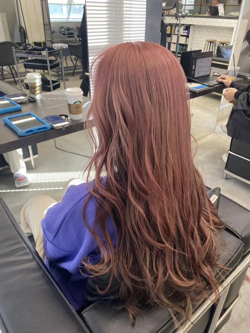 カラー ロング 盛れる顔周り×韓国 レイヤー/あやの🐒のヘアスタイル
