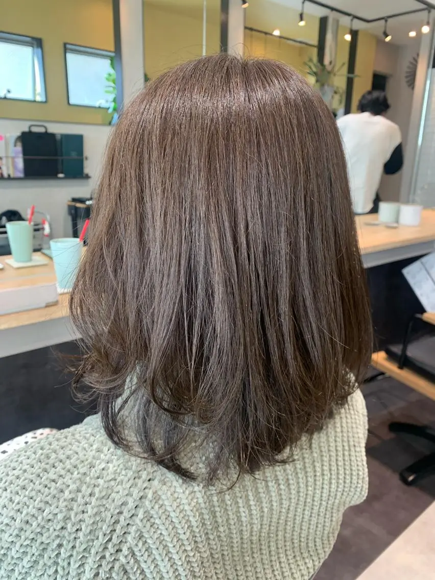 ミディアム カラー 透明感カラー グレージュ オレンジ hubhair レイヤー/透明感のヘアスタイル