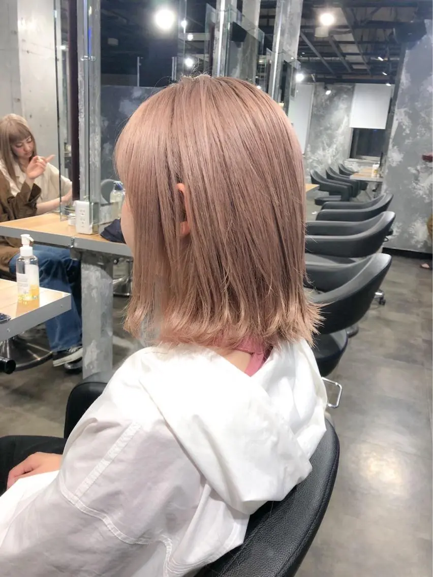 セミロング カラー 🦋ハイトーンボブ ショート🦋トシキのヘアスタイル