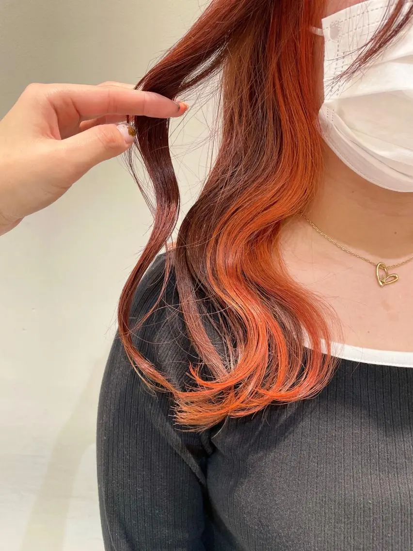 ミディアム カラー ブラウンカラー インナーカラー オレンジ レッドカラー レッドブラウン ヘアカラー トリートメント 🦖鶴岡 香純🦖のヘアスタイル