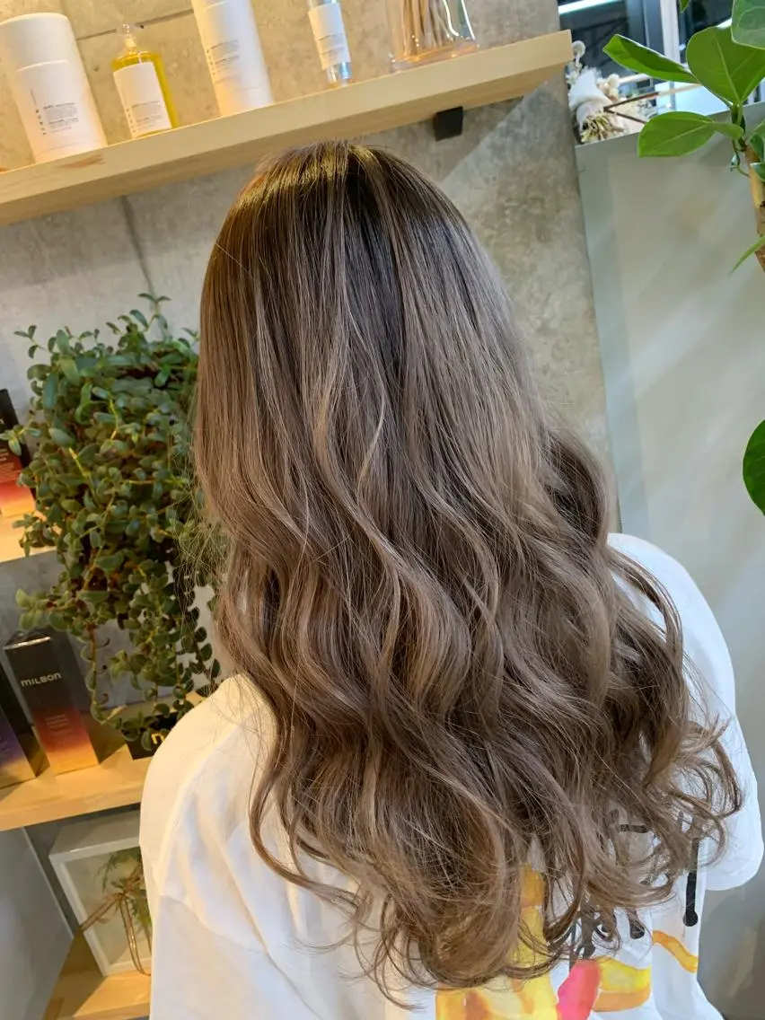 ロング カラー ヘアカラー トリートメント 天野 開のヘアスタイル