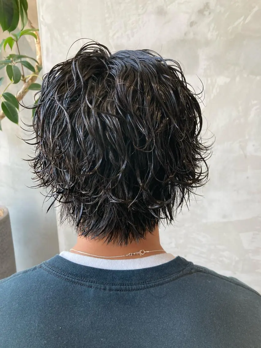 ショート パーマ メンズ メンズパーマ 波巻きスパイラルパー マ/シャドウパーマ駿のヘアスタイル