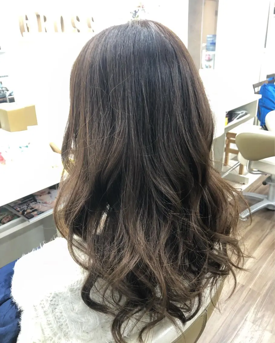 セミロング カラー 正木 彩音のヘアスタイル
