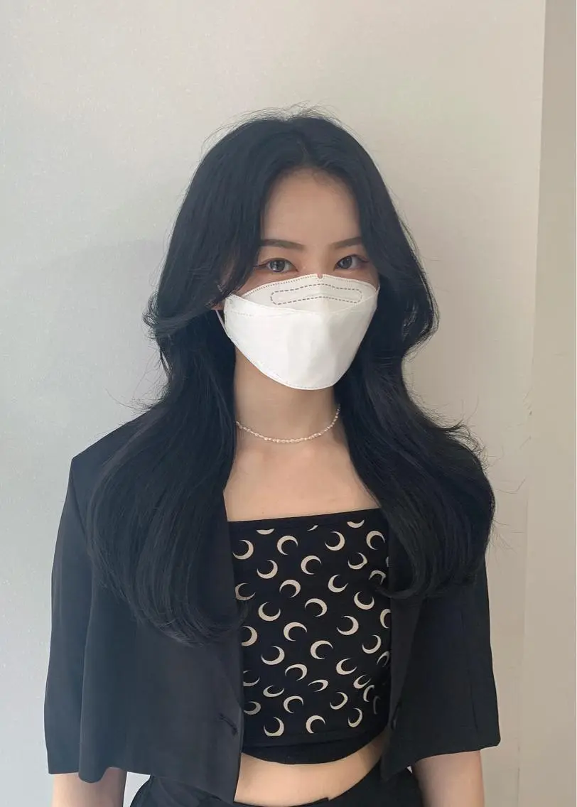 ロング くびれヘア ロング 韓国ヘア レイヤーカットのヘアスタイル