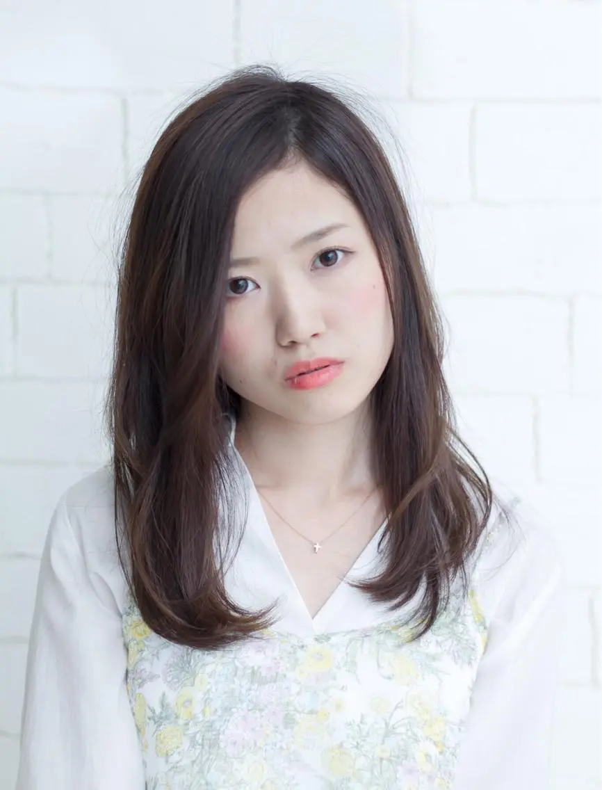セミロング カット ヘアカラー アルター森川 義則のヘアスタイル