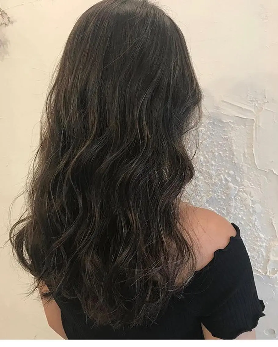 ロング カラー ハイライトカラー 外国人風カラー ハイライト カット ヘアカラー トリートメント ヤスノ リョウのヘアスタイル