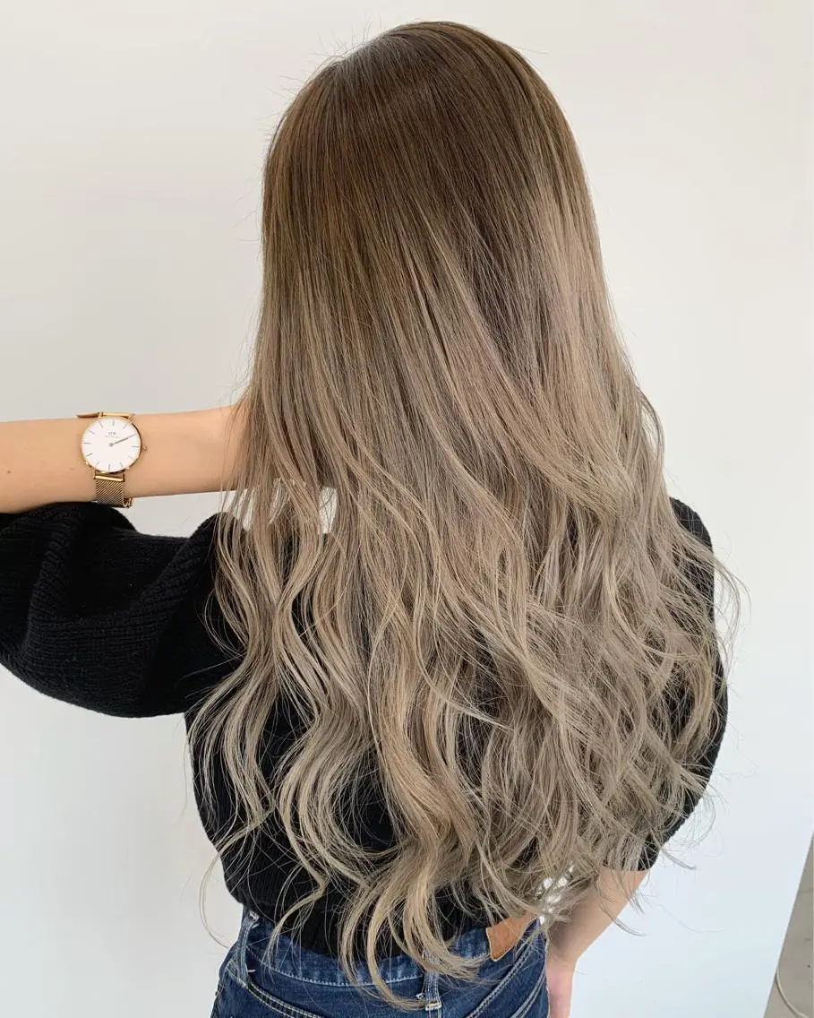 ロング カット ヘアカラー トリートメント 山田 絵里菜のヘアスタイル