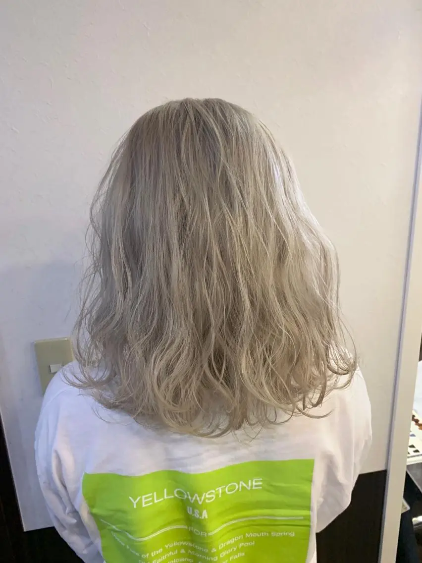 ミディアム カラー ブリーチ ケアブリーチ ハイトーンカラー 色落ちまでキレイに! !女性サロンのヘアスタイル