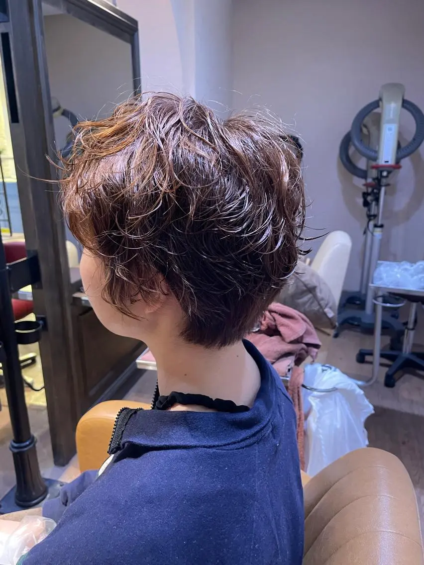 ショート カラー パーマ ショートヘア モードケイズ塚口 河野髪質改善ioLuのヘアスタイル