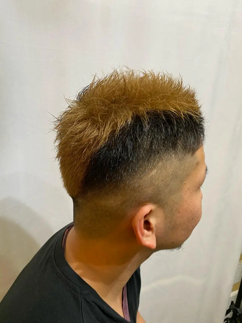 ショート メンズ カット ヘアカラー 長濱 俊のヘアスタイル