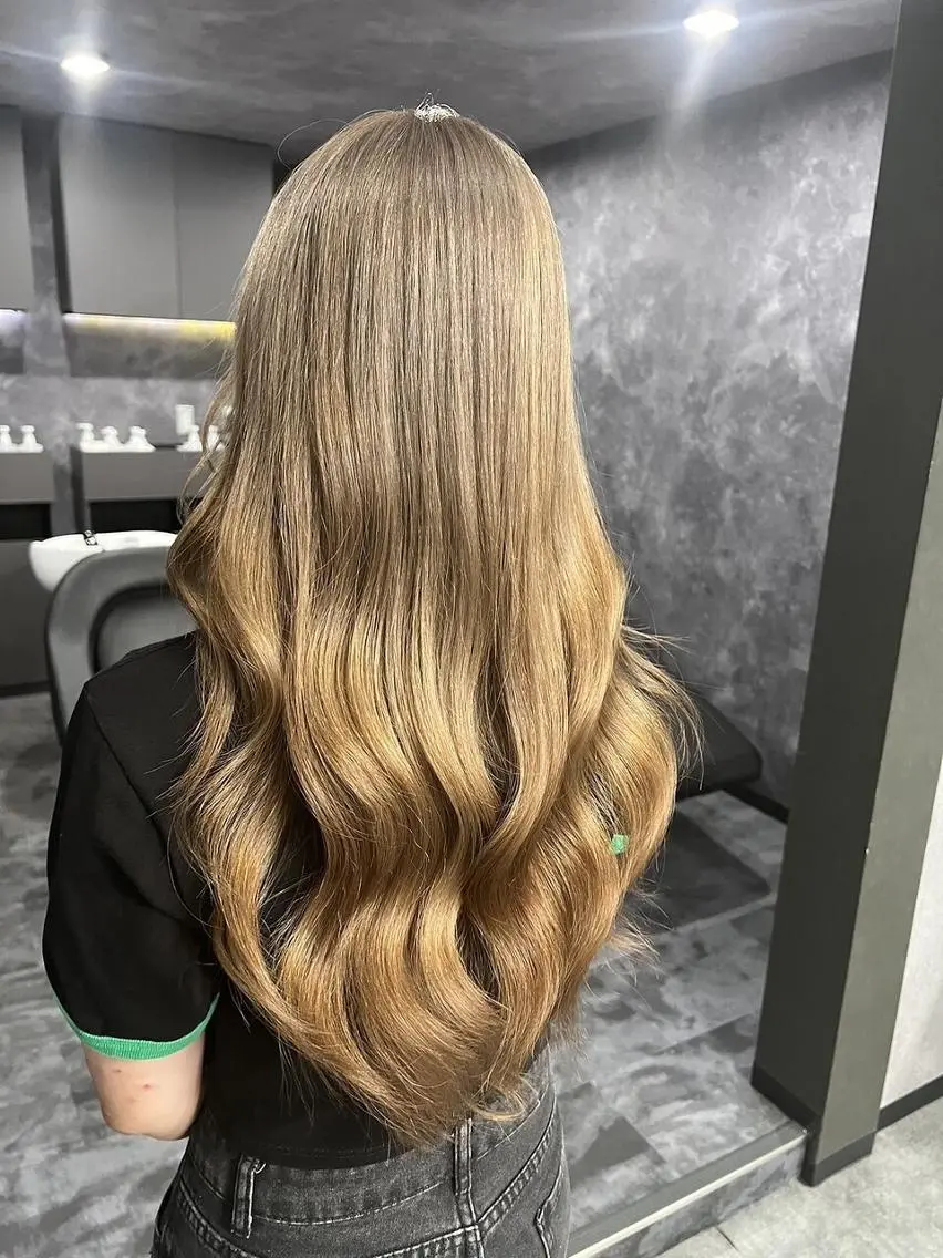 セミロング カラー TIGRE for hairのヘアスタイル