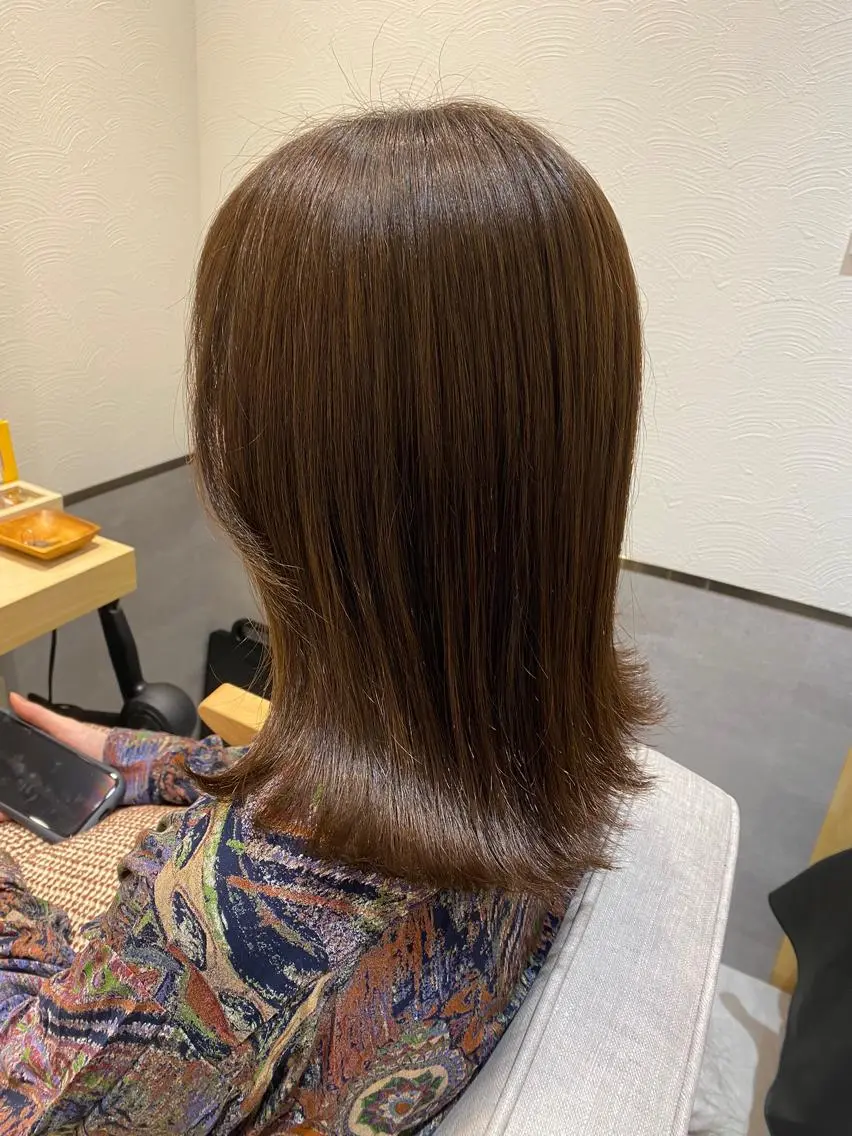 セミロング カット ヘアカラー やまぐち あやみのヘアスタイル