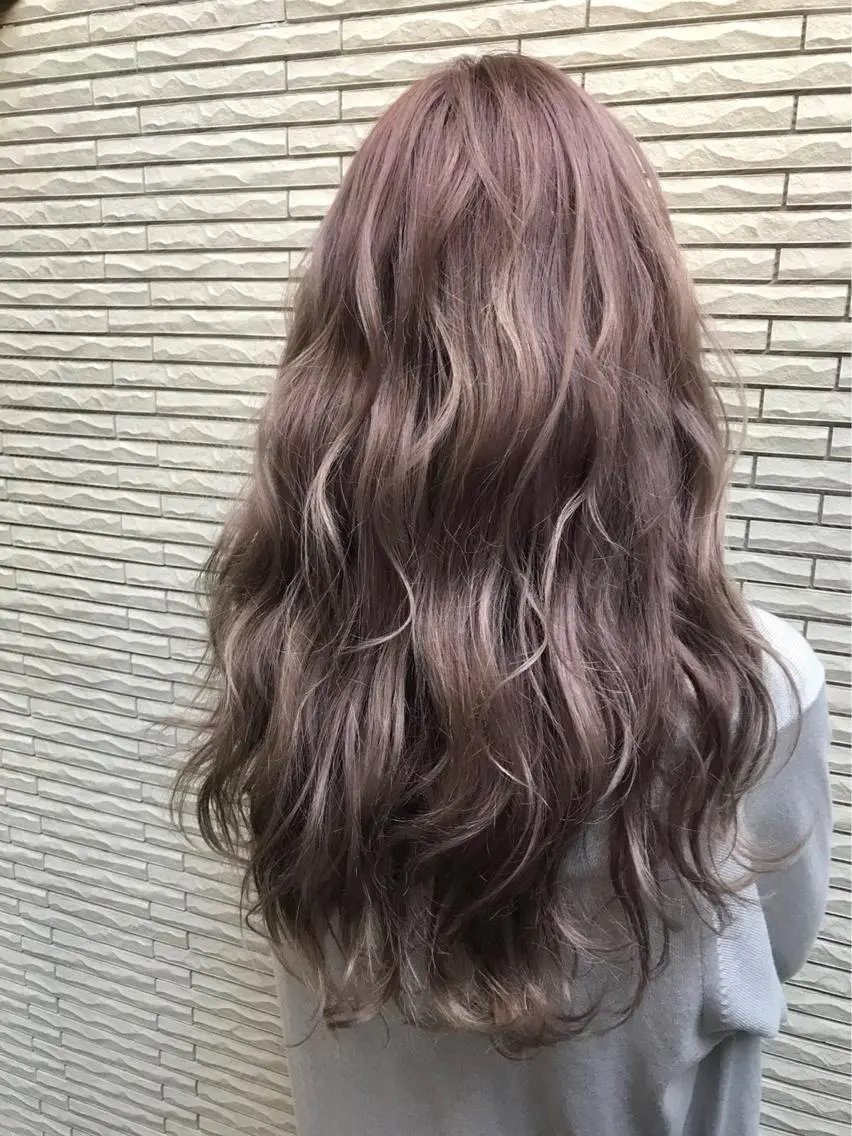 ロング 神山 昌子のヘアスタイル
