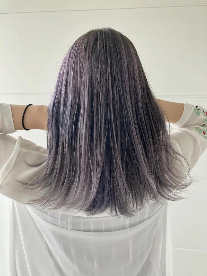 セミロング タカツド ユウキのヘアスタイル