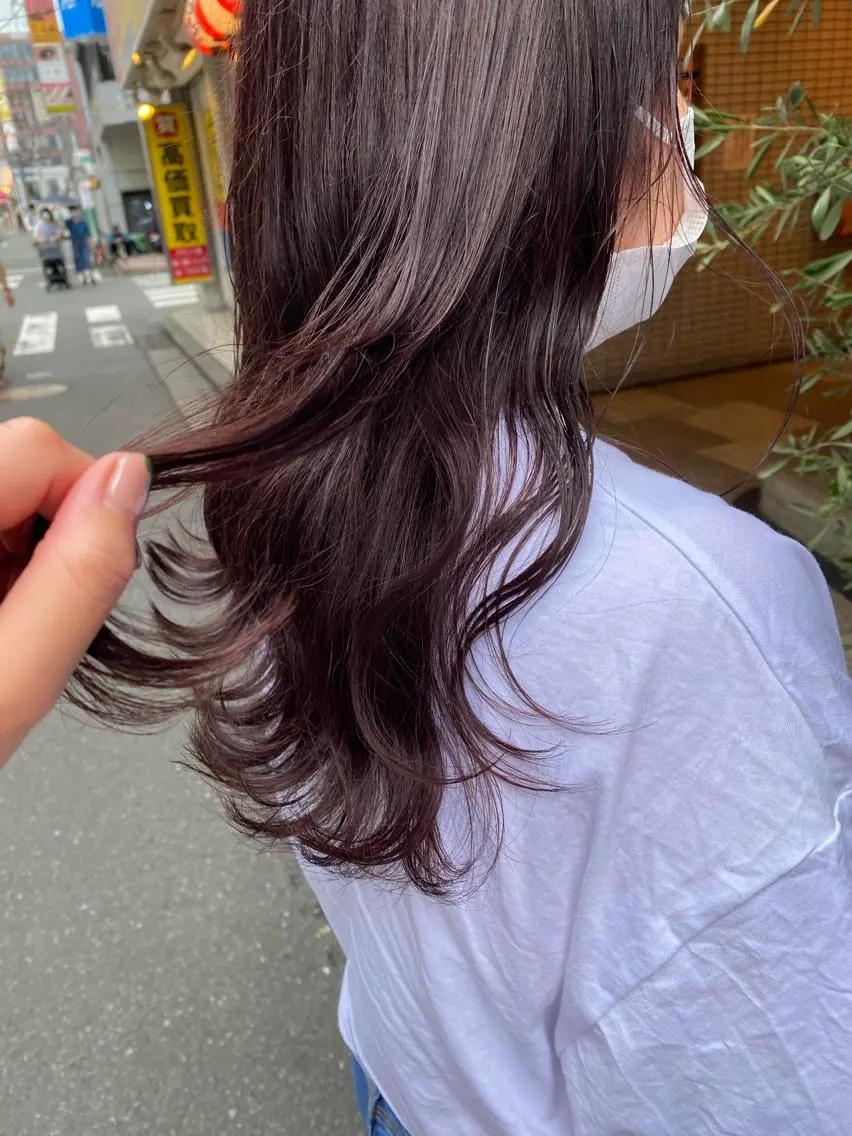 ロング カラー パープルカラー 🐩透明感ミルクティ ーピンクニイナ🐩のヘアスタイル