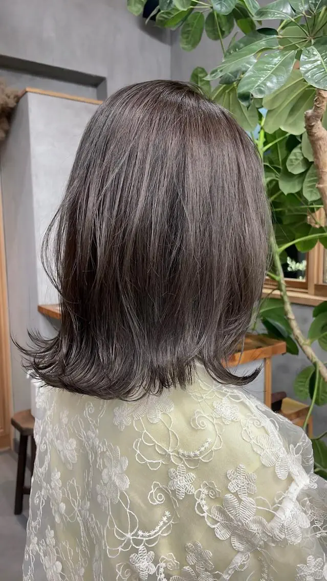 カラー グレージュ オレンジ ヘアカラー ヘッドスパ 岡田 真綾のヘアスタイル