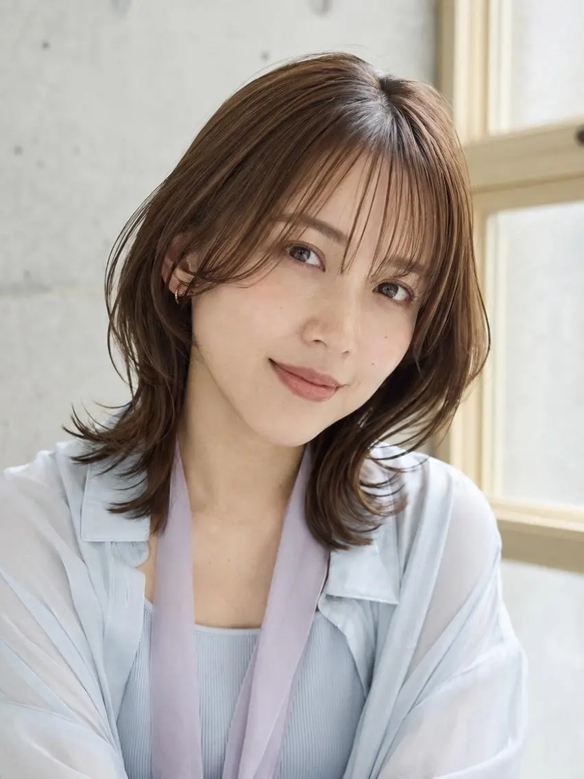 ミディアム カラー ミディアムレイヤー グレージュ 髪質改善 レイヤーカット 縮毛矯正 髪質改善/ハイライト カラー/似合わせ/涼のヘアスタイル