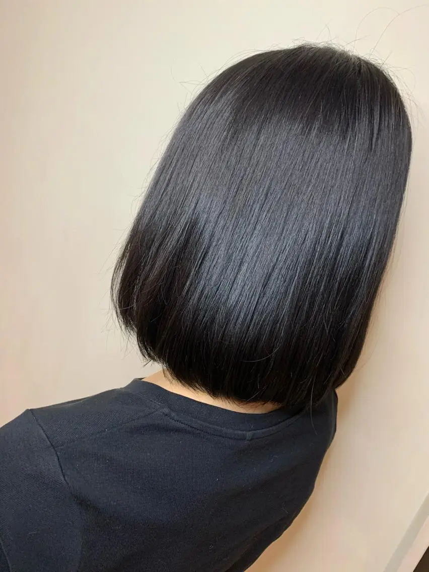 ミディアム カラー 黒髪 ブルーカラー ブルーブラック Appeler Kana yのヘアスタイル