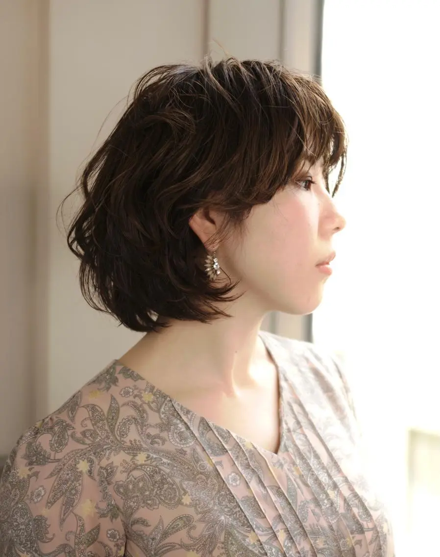 ミディアム カラー パーマ カット ヘアカラー トリートメント 江崎 わか子のヘアスタイル