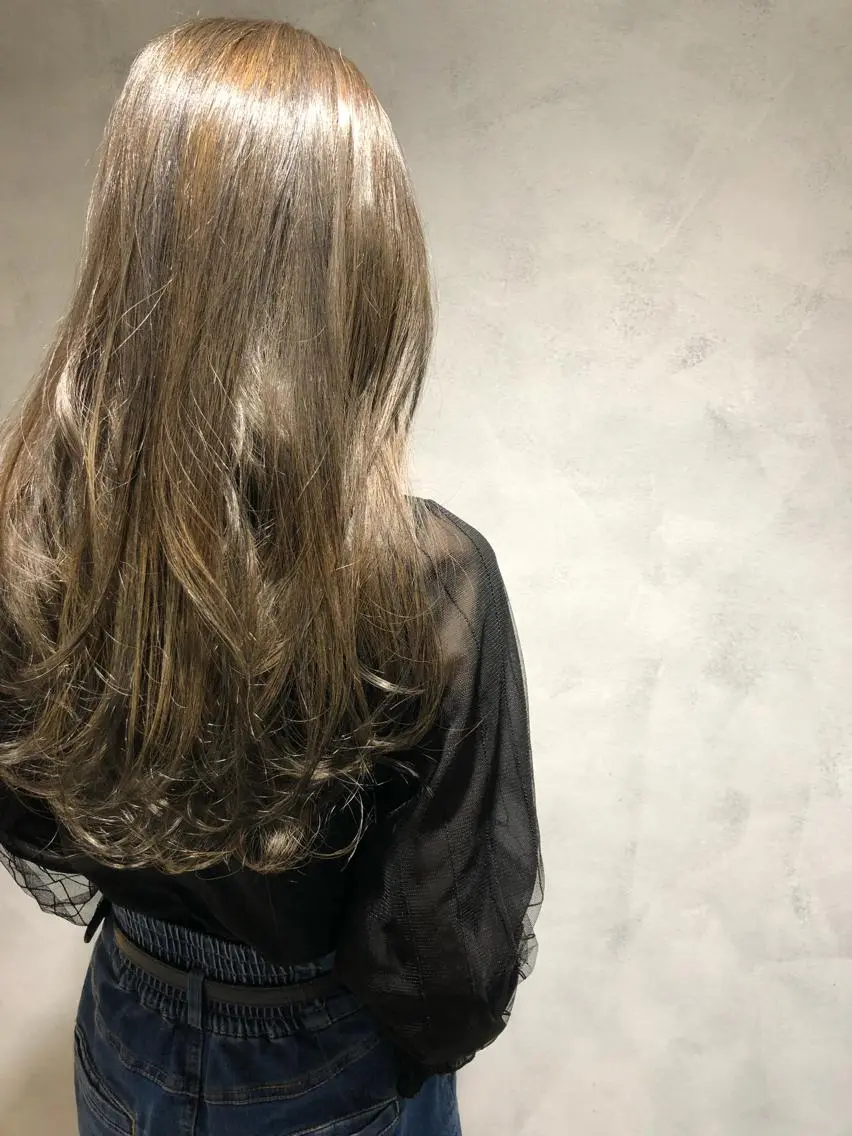 ロング カラー shinka omotesandoのヘアスタイル