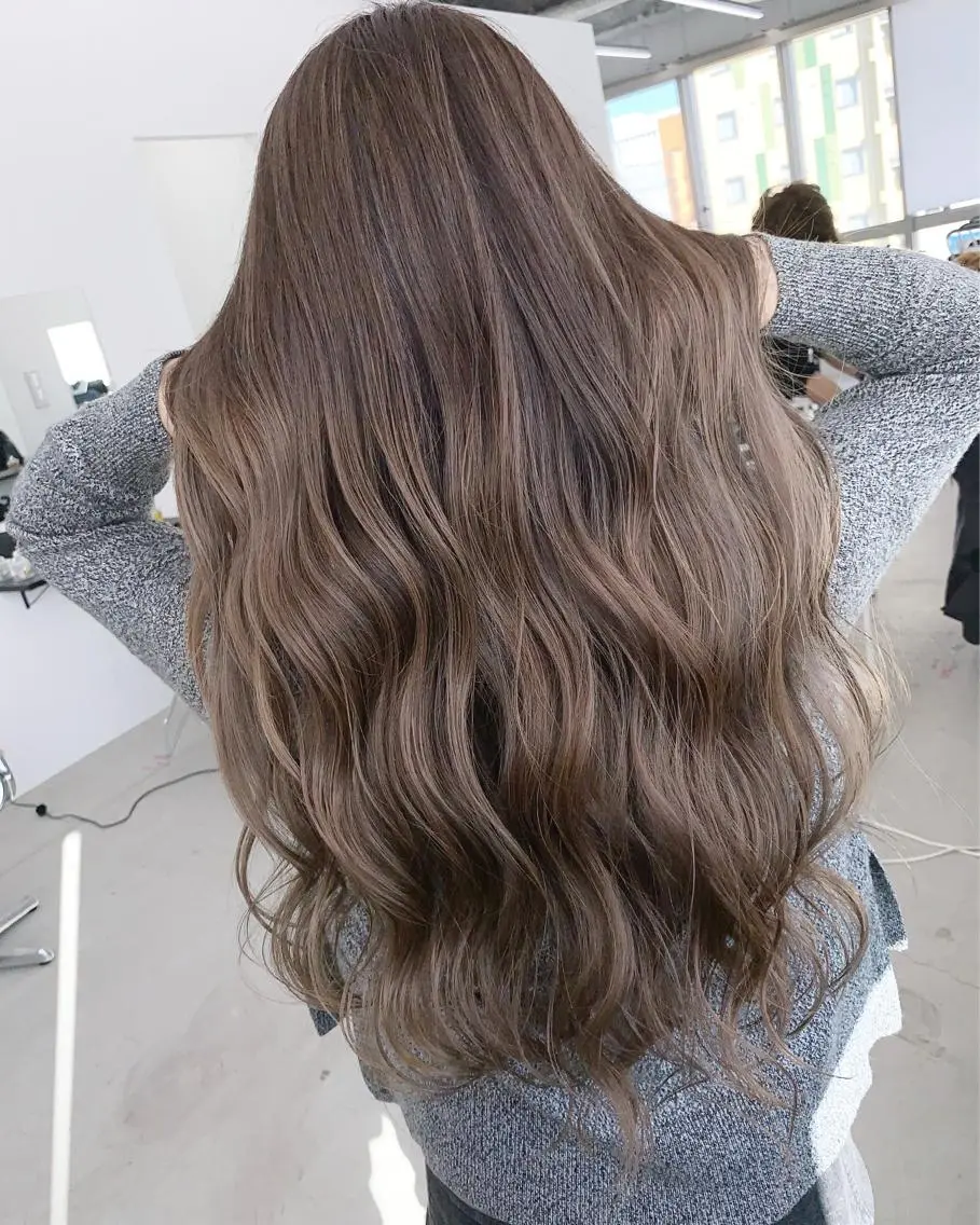 ロング カット ヘアカラー トリートメント 山田 絵里菜のヘアスタイル