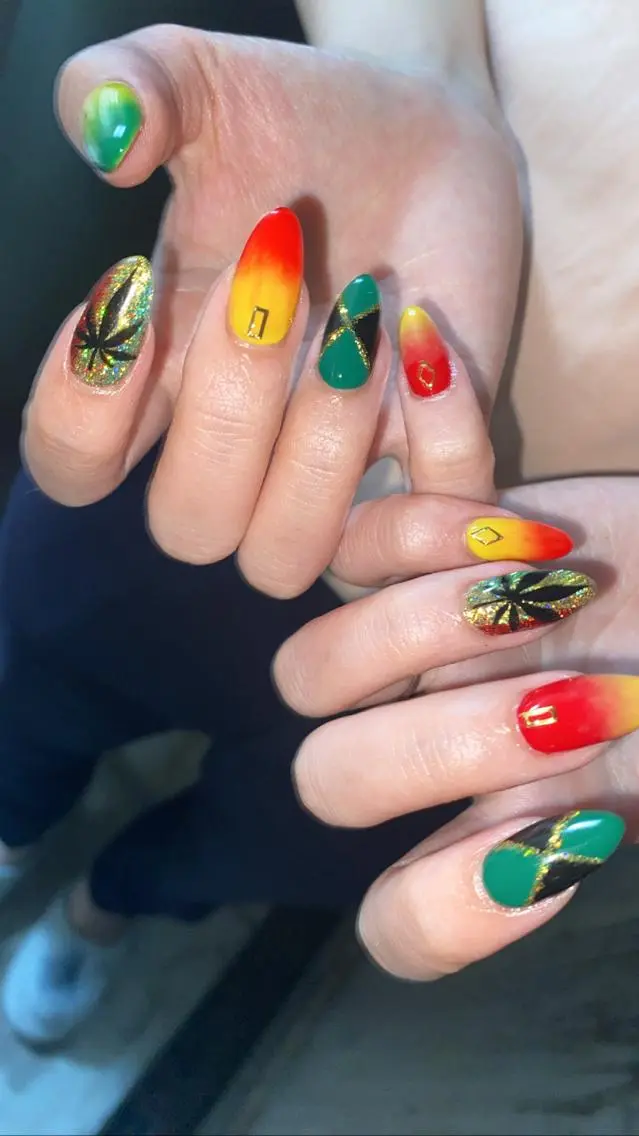ロング カラー ネイル tetty nailsalonのネイルデザイン
