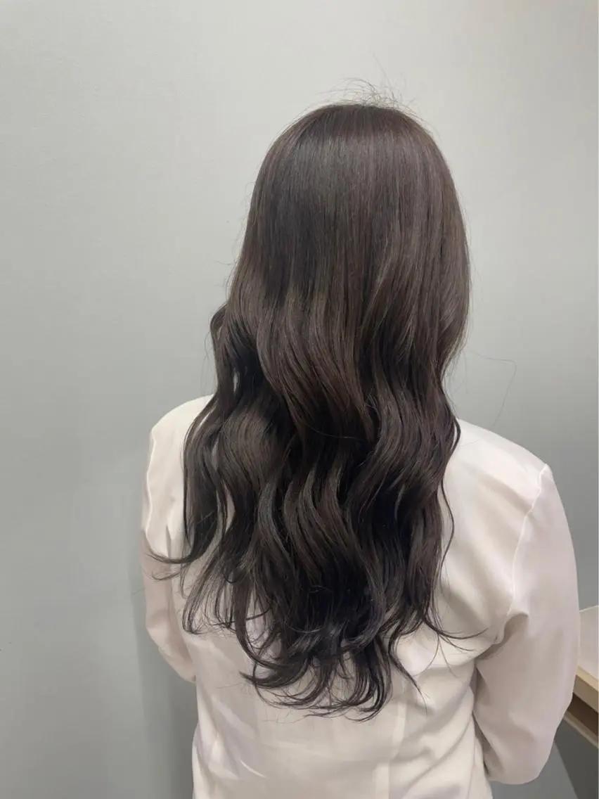 ロング カラー カット ヘアカラー トリートメント earth新宮 Jesikkaのヘアスタイル