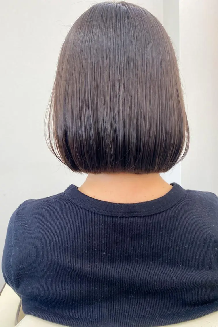 ミディアム HITOMI .のヘアスタイル