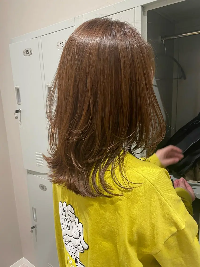 ミディアム 齋藤 真子のヘアスタイル