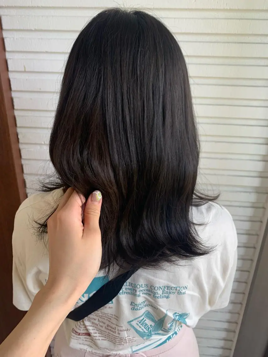 セミロング 🪿透明感/艶カラー ﾜﾀﾅﾍﾞｱｵｲのヘアスタイル