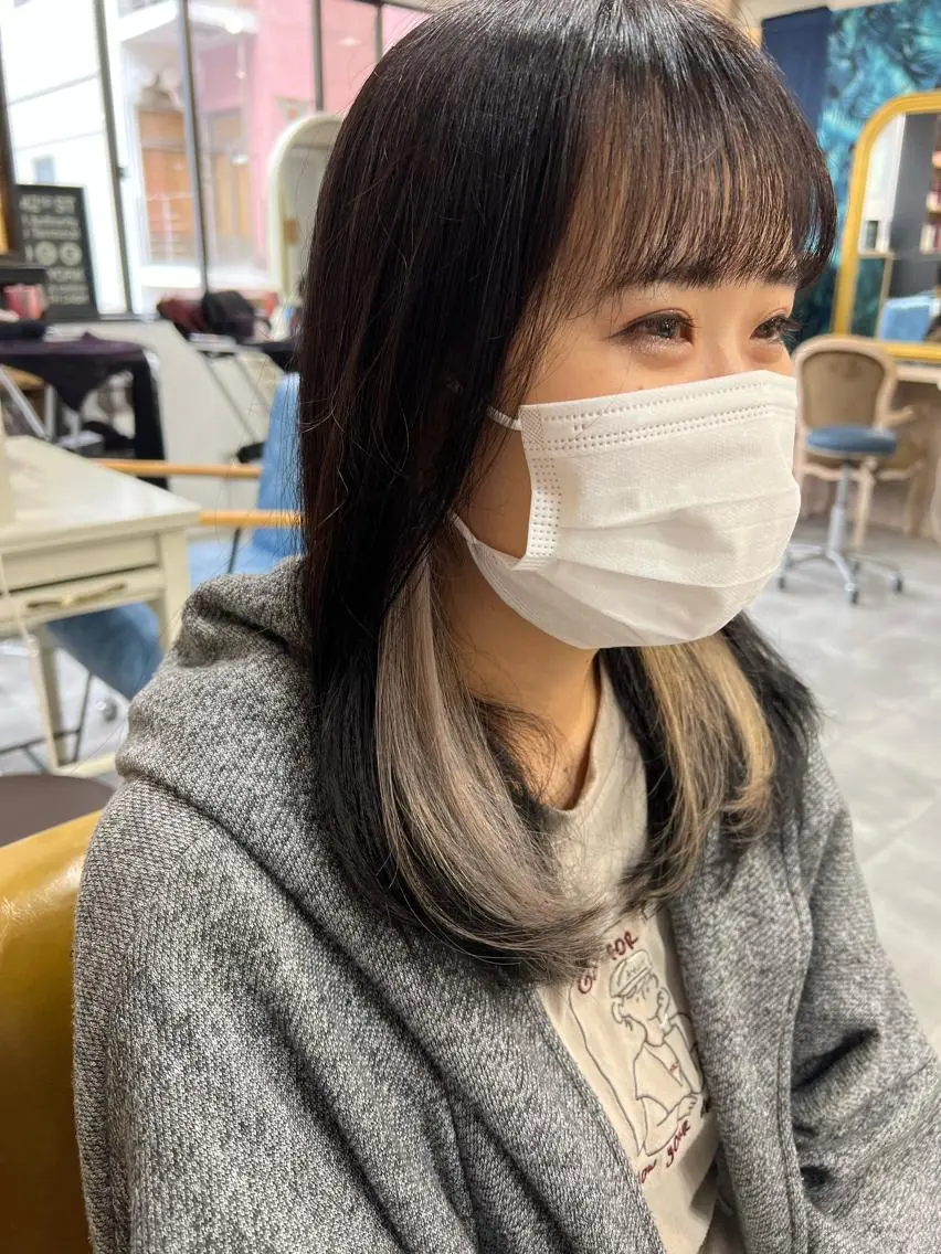 ミディアム カラー ベージュカラー ブリーチ ホワイトベージュ SHIAN立川　及川 17時〜限定のヘアスタイル