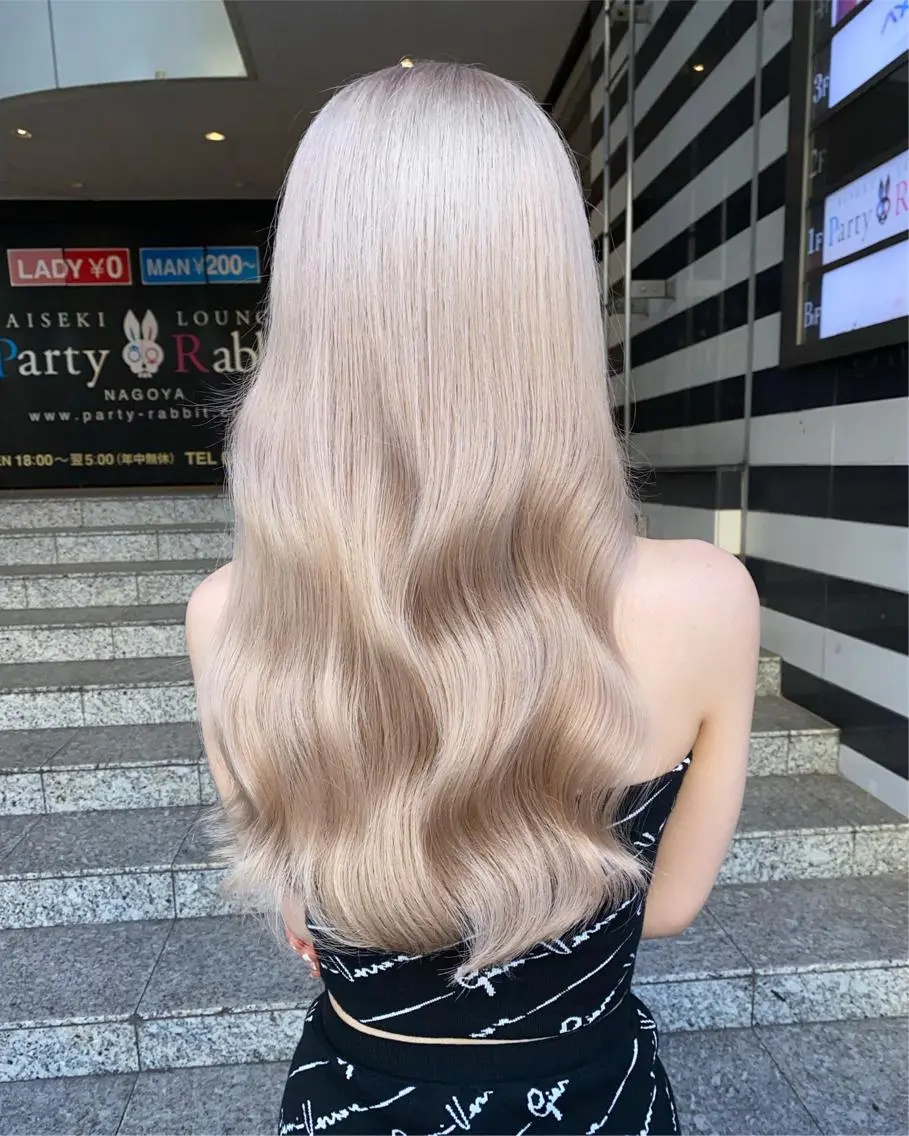 ロング カラー ブリーチ 透明感HIDEのヘアスタイル