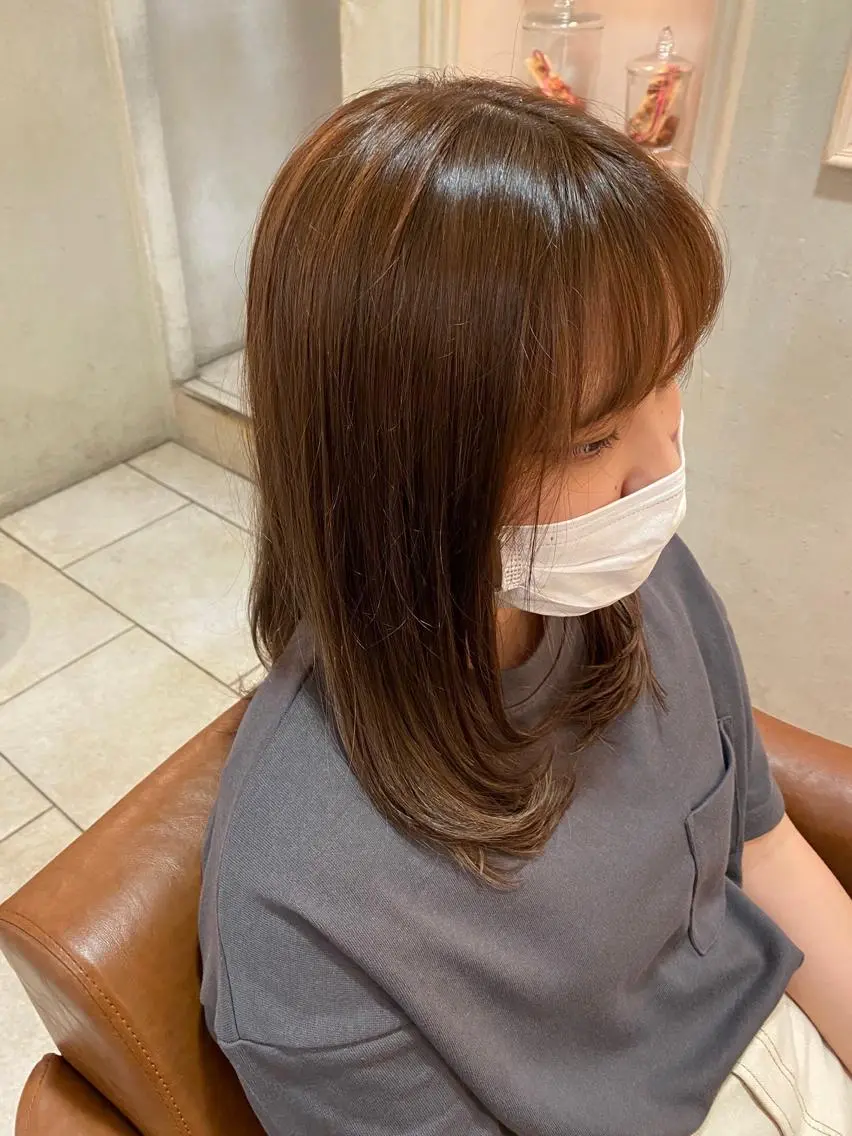 ミディアム レイヤーカット 井上 日菜乃のヘアスタイル