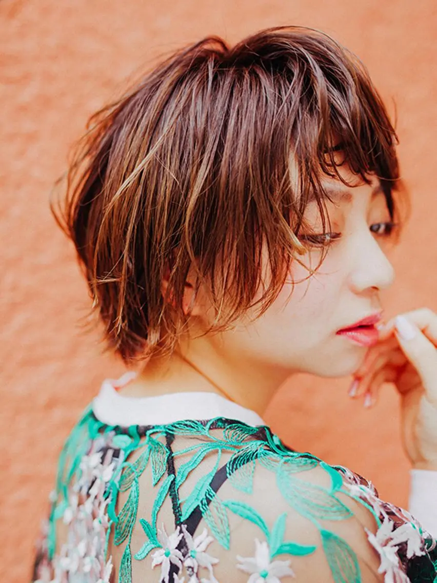 ショート ボブ 顔周りカット ハイライト レイヤーカット ショートヘア カット ヘアカラー トリートメント 福島 浩司のヘアスタイル