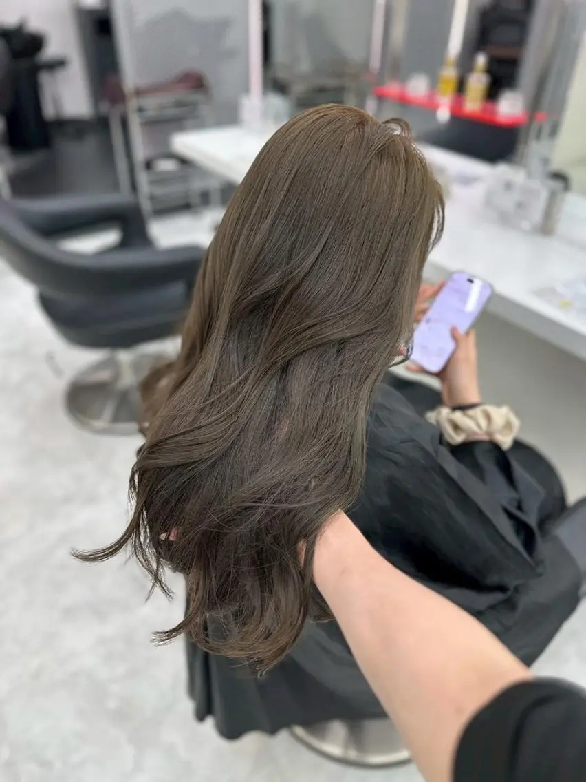 カラー 夏のトレンドヘア🤍 BABY上野のヘアスタイル
