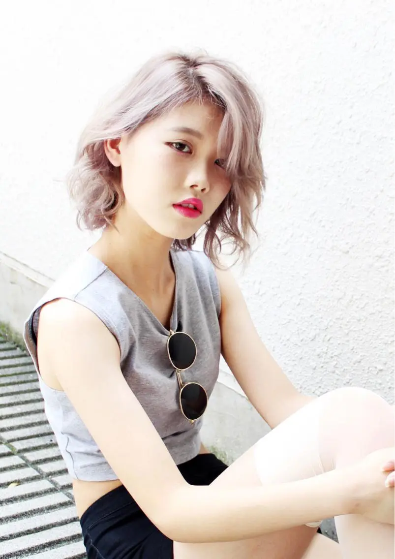 ミディアム 桑名 淳のヘアスタイル